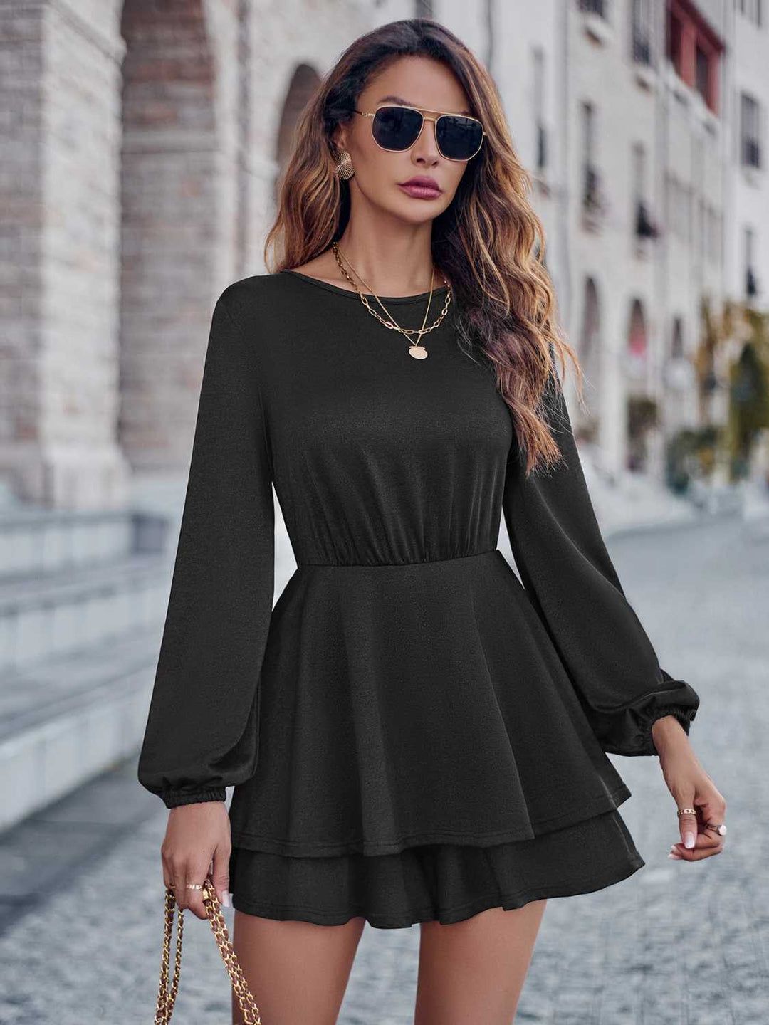 Stilla | Neck Lagdelt Mini Kjole