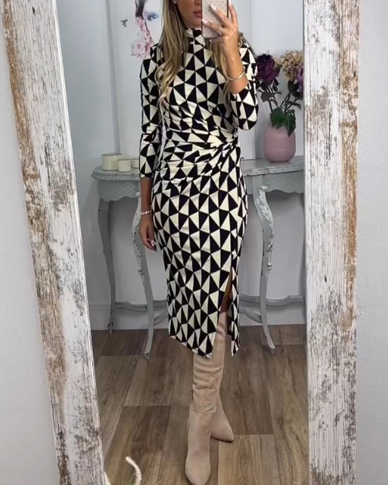 Stilla | Kjole med Moderne Geometrisk Print