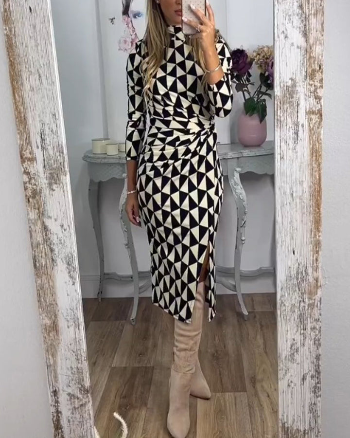 Stilla | Kjole med Moderne Geometrisk Print