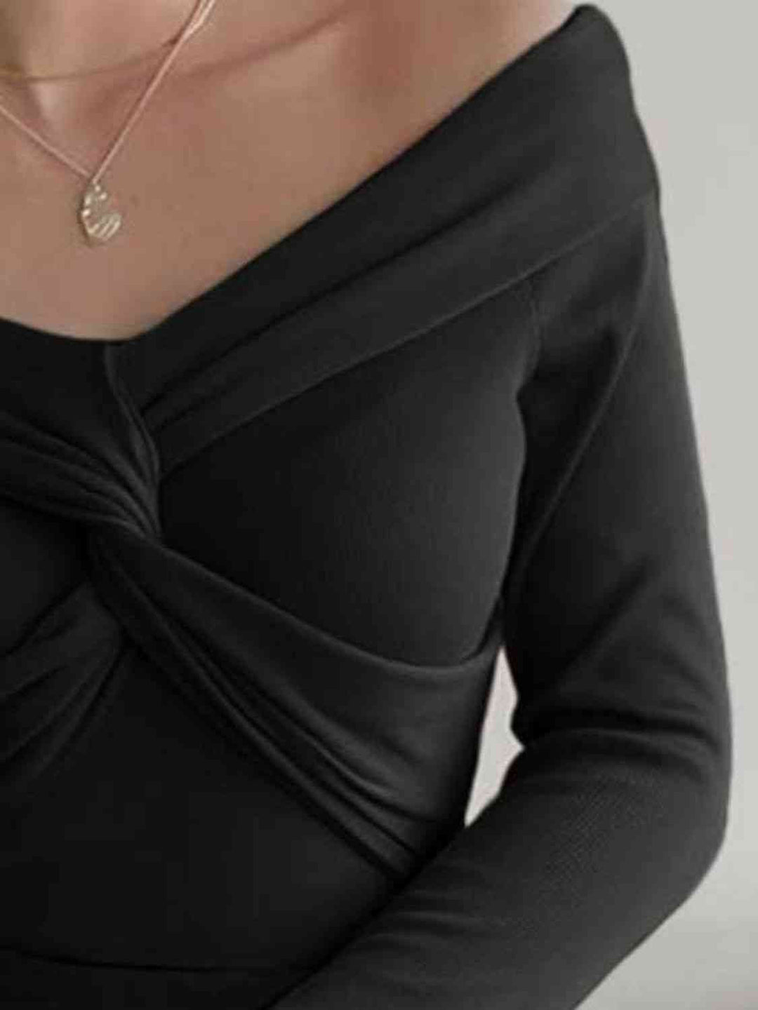 Stilla | Hals Twisted Lang Ærmet Strik Top