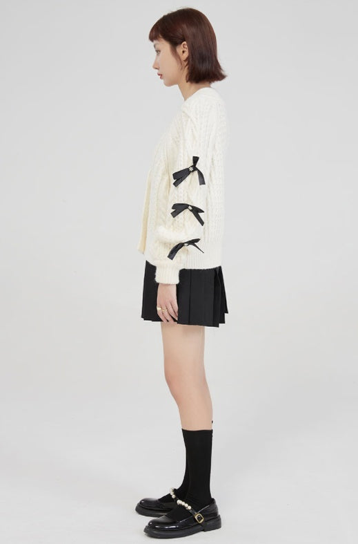 Stilla | Cardigan med Bue Detaljer