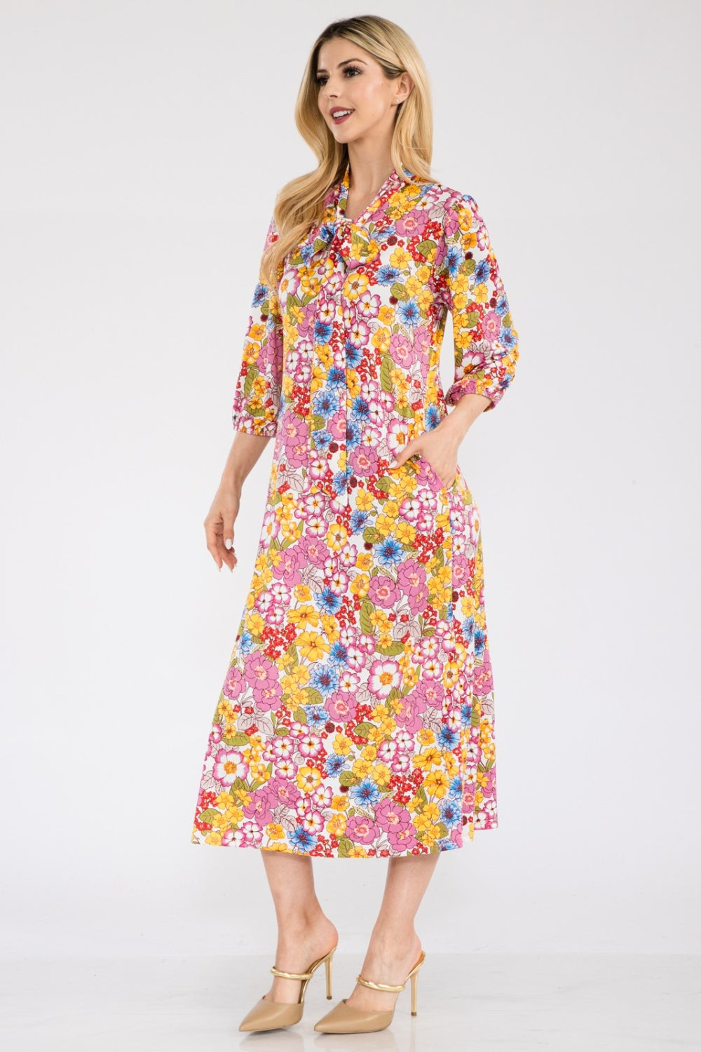 Stilla | Full Size Floral Midi Kjole Med Sløjfe Bundet