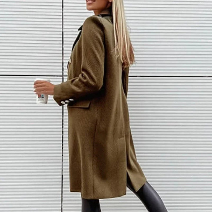 Stilla | Kappe Dobbeltrad Knælængde Elegant og Klassisk Design