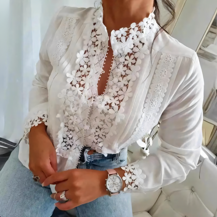 Stilla | Bluse af spids med blomsterdesign