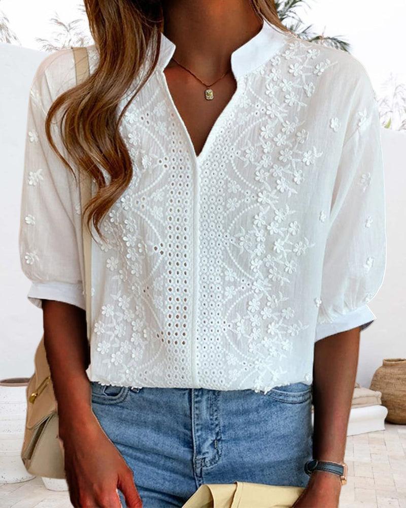 Stilla | V-Hals Ståkrave Broderet Bluse
