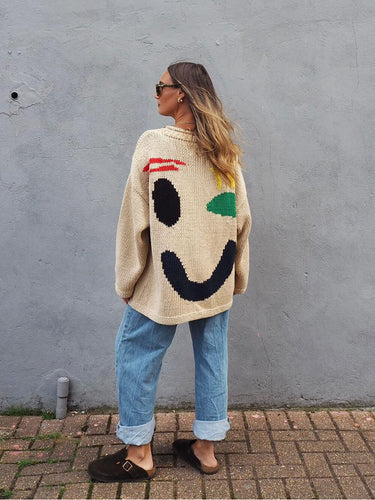 Stilla | Strikpullover I Kunstnerstil - Behagelig Fritidsjumper med Abstrakt Ansigtmønster