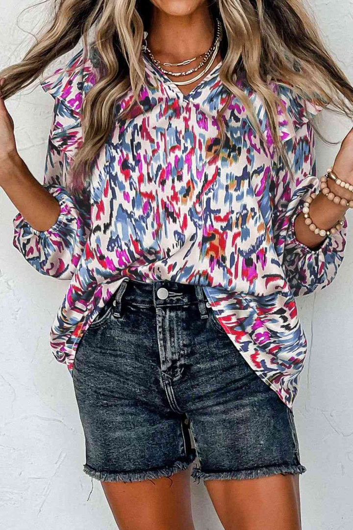 Stilla | Nochted Neck Ruffled Bluse