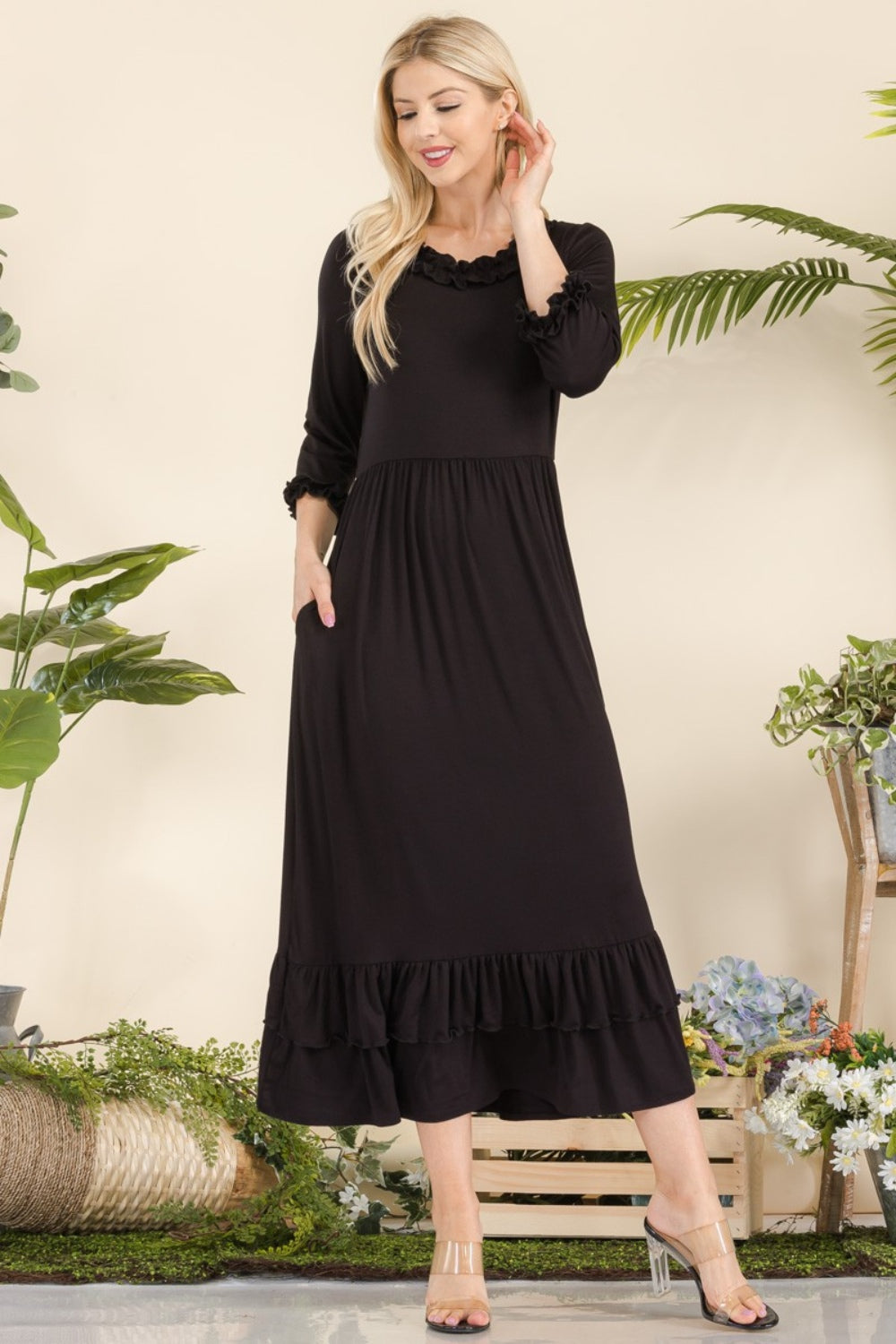 Stilla | Fuldlængde Laget Ruffle Kant Kjole Med Lommer