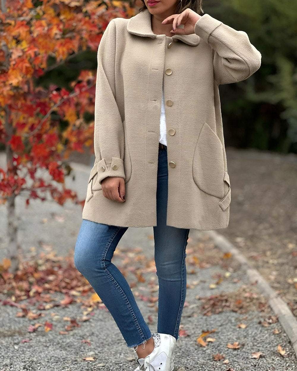 Stilla | Chic, Elegant Jakke med En Stilfuld Side Knytte Detalje.