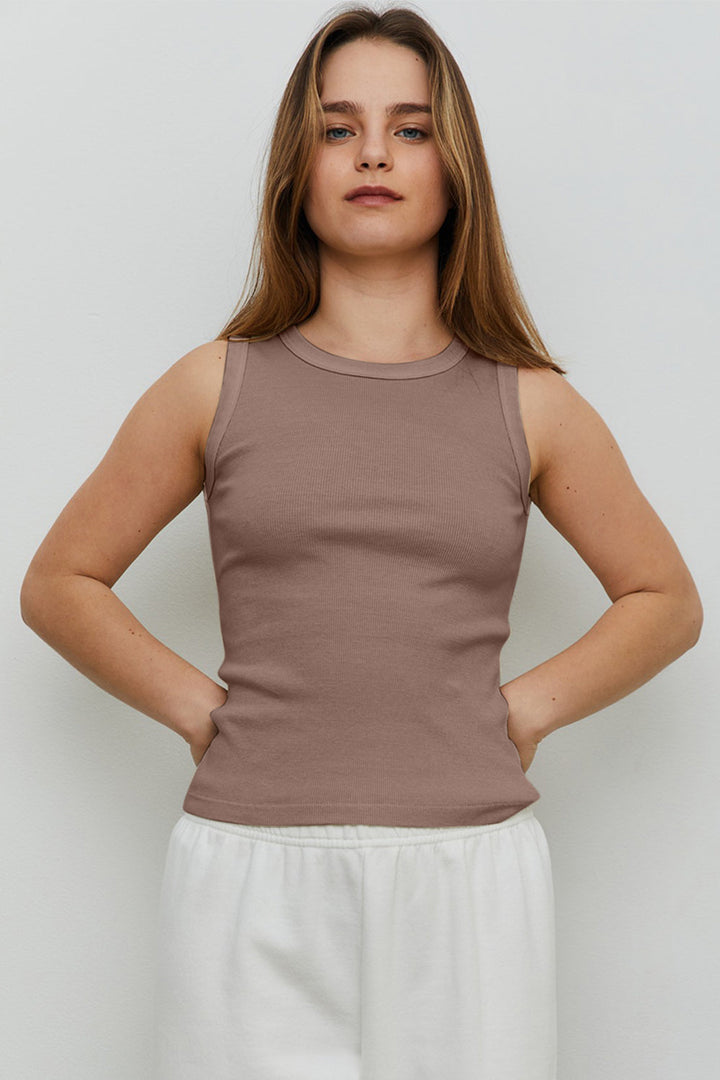 Stilla | BLANK LAB Rund Hals Ribbet Afkortet Tank