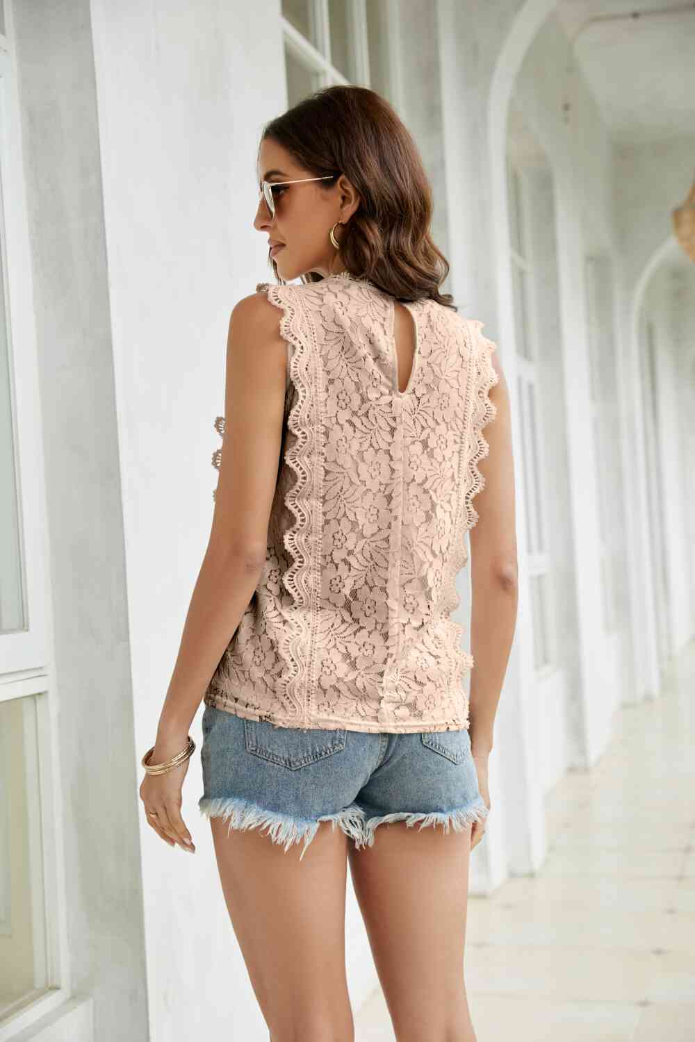 Stilla | Scalloped Keyhole V-hals Tank