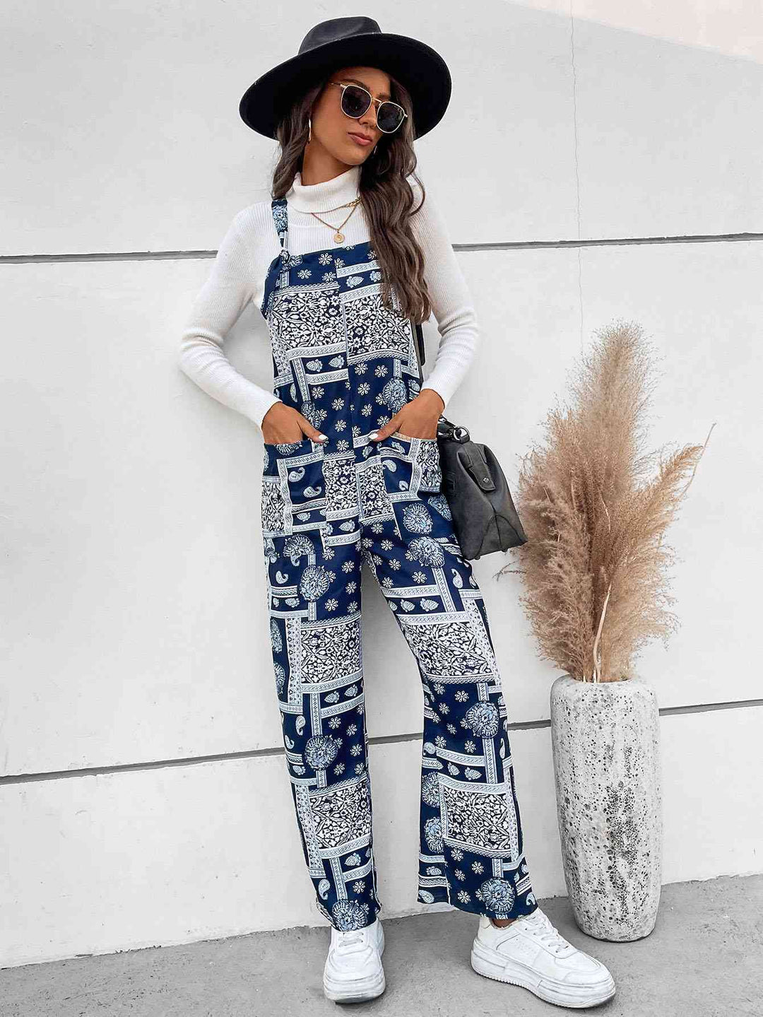 Stilla | Straight Leg Jumpsuit Med Lommer