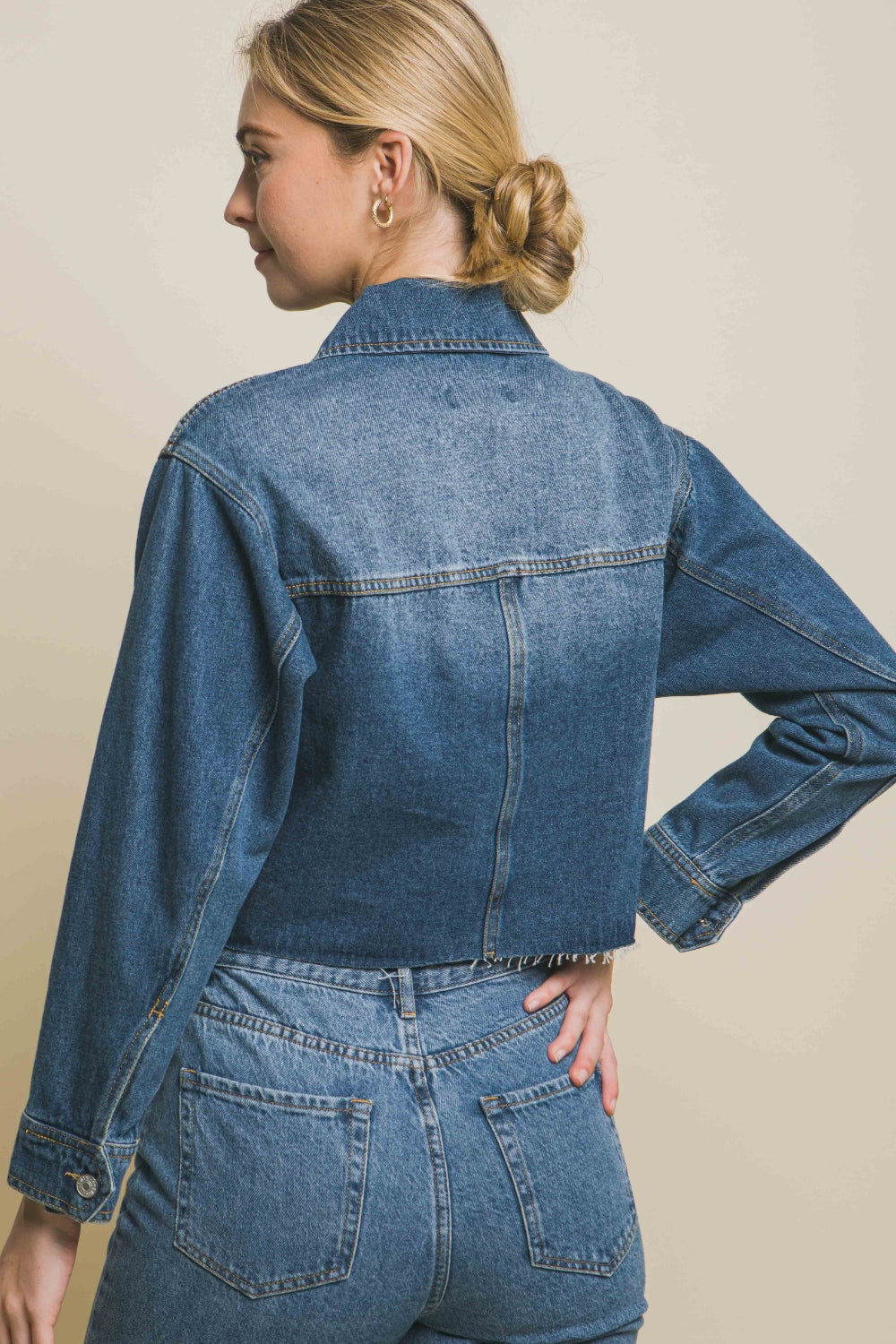 Stilla | Tree Raw Hem Button Up Cropped Denim Jakke
