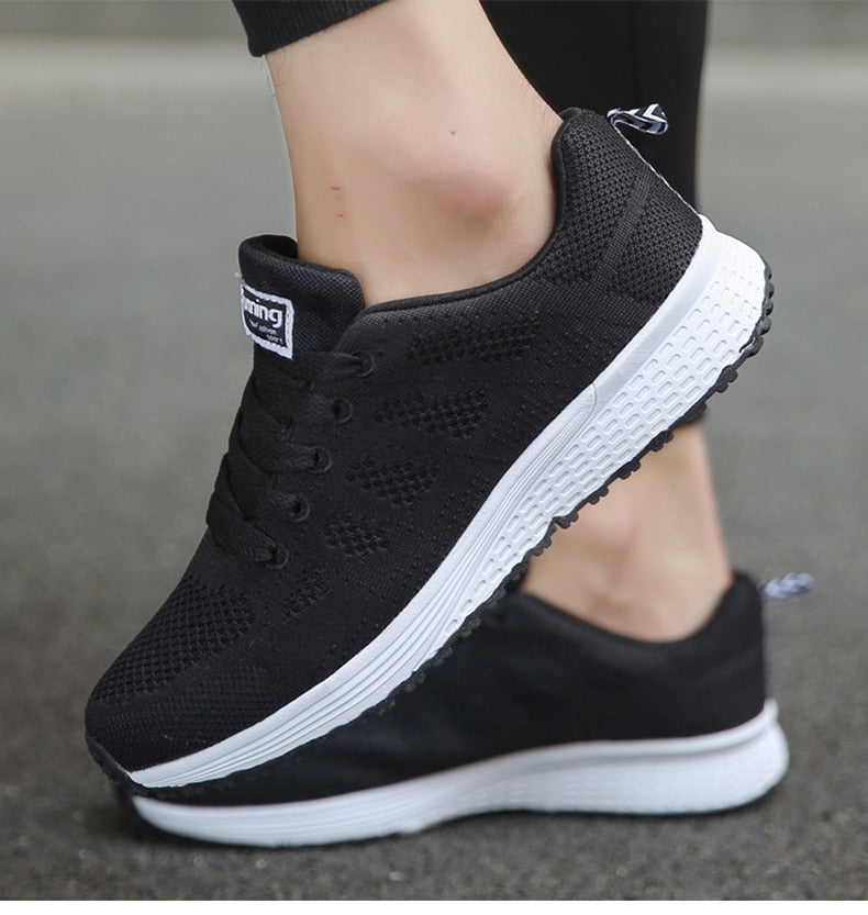 Stilla | Sneakers Komfortable, Lette og Åndbare