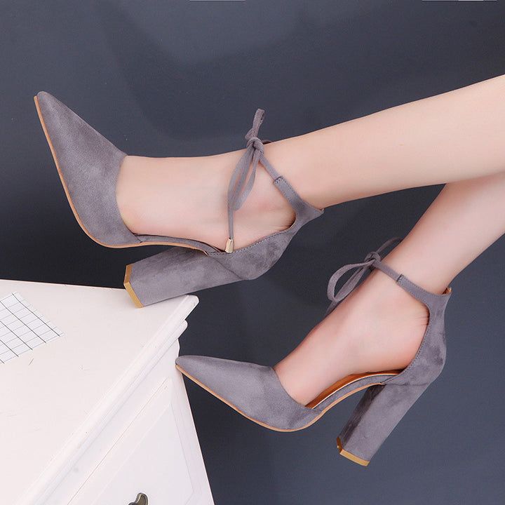 Dame High-Heel Sandaler med elegant bindingsdetalje og robust blokhæl Stilla