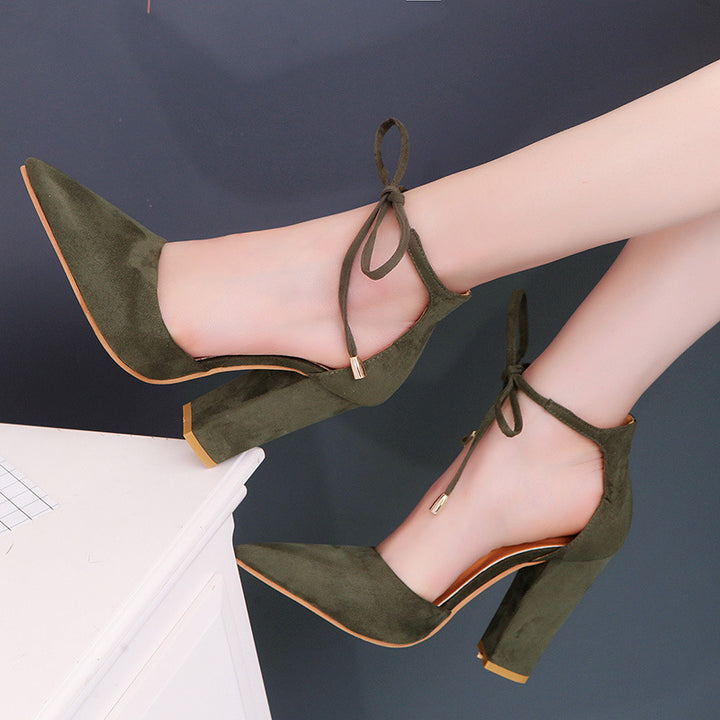 Dame High-Heel Sandaler med elegant bindingsdetalje og robust blokhæl Stilla
