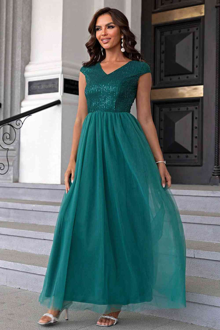 Stilla | V-hals Mesh Maxi Kjole