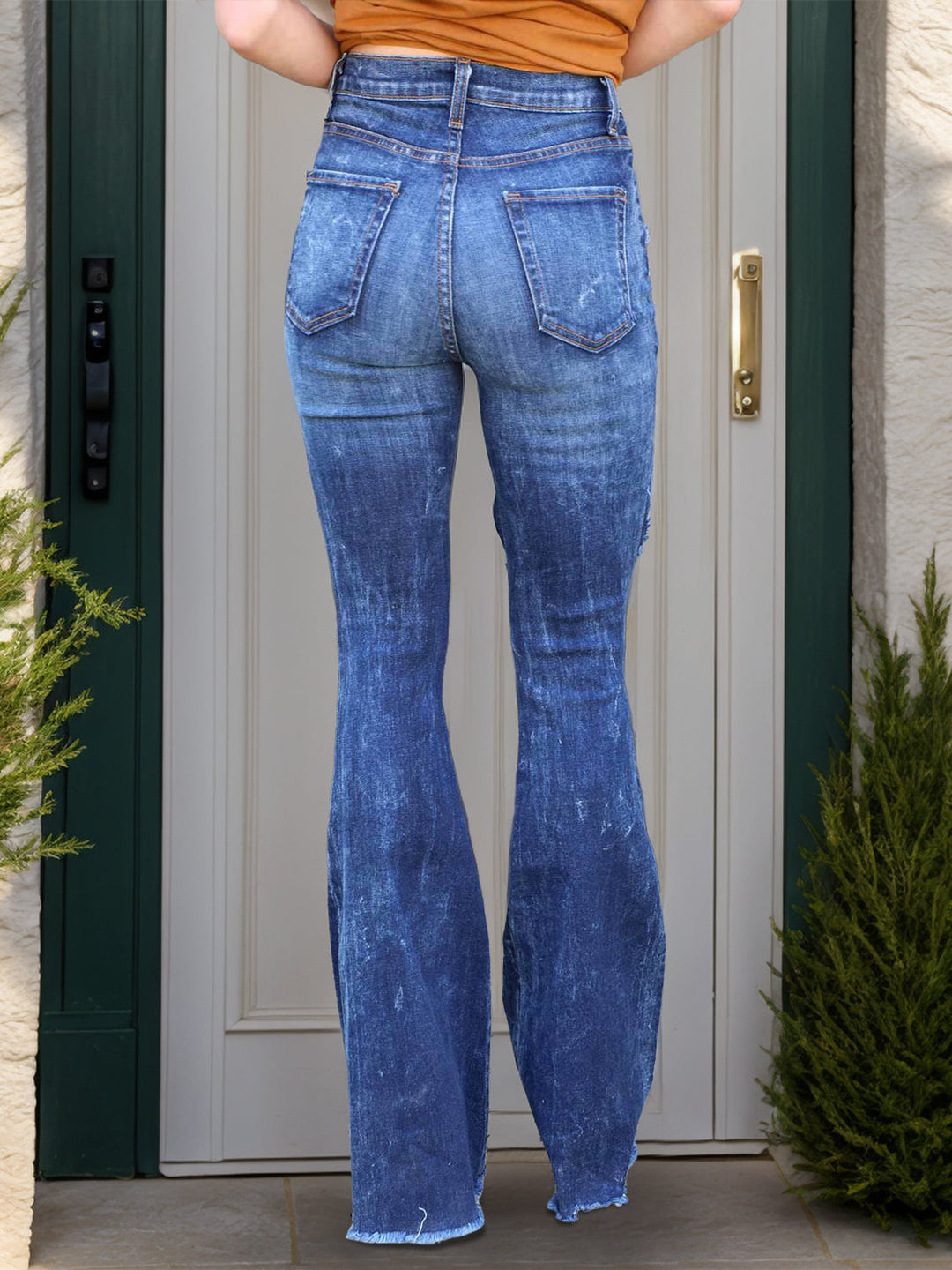 Stilla | Hem Distressed Bootcut Jeans