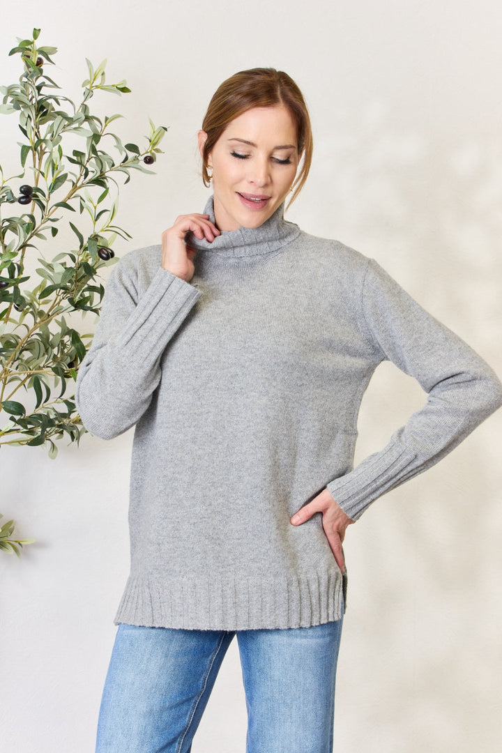Stilla | Full Size Turtleneck Langærmet Slids Sweater