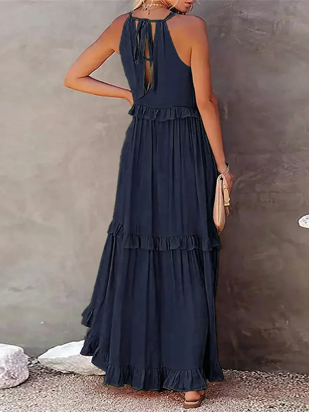 Stilla | Halter Ruffle Max Kjole