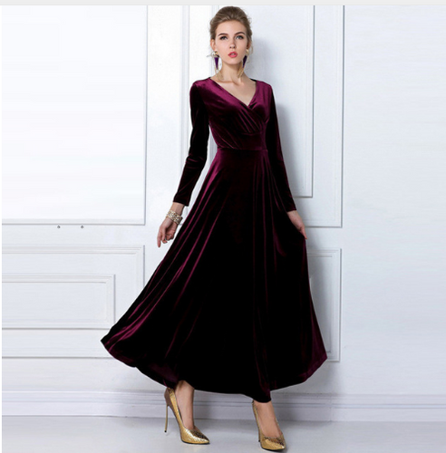 Stilla | Robe Glamorous Chic med dyb V-udskæring