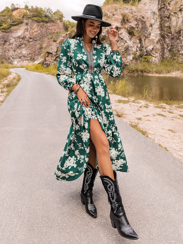 Stilla | Notched Neck Maxi Kjole
