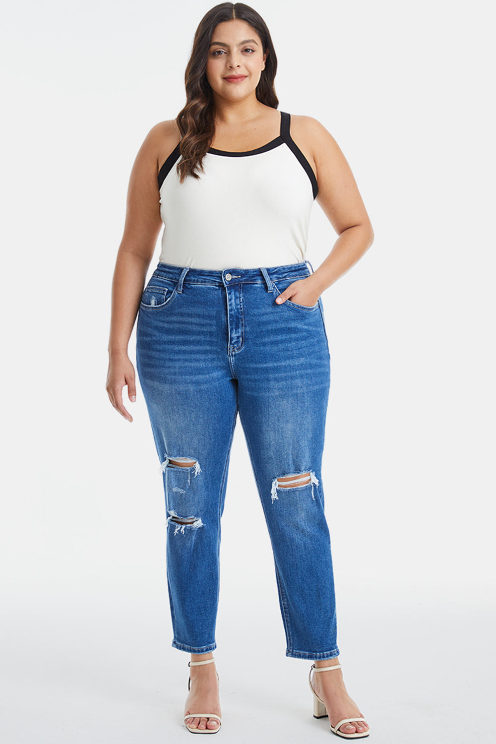 Stilla | Størrelsefulde Distressed Høj Talje Mom Jeans