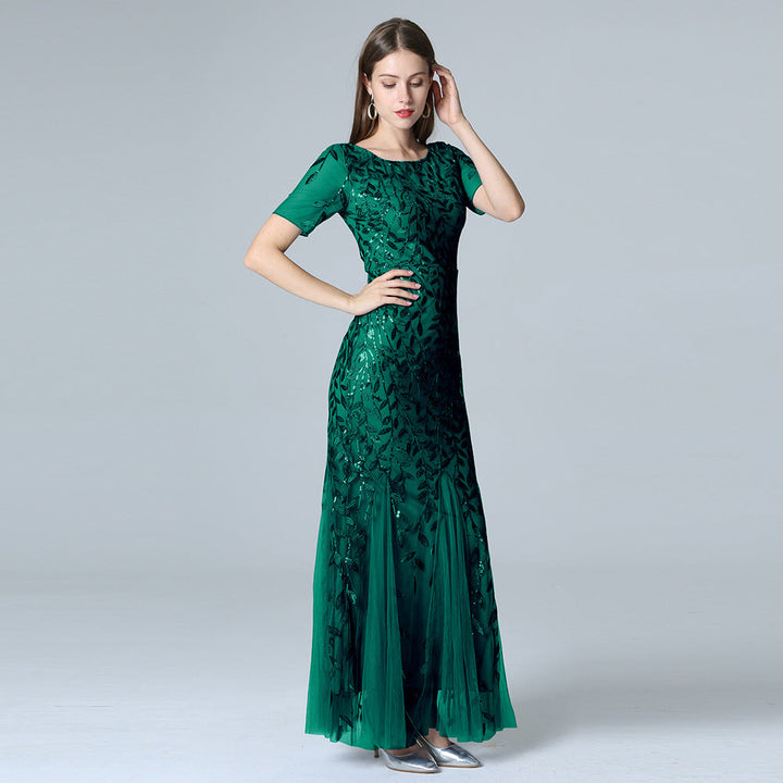 Stilla | Elegant Aftenkjole med Blonder & Broderi
