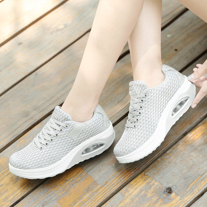 Dame nan åndbart netstof komfort sneakers med luftfjedersystem og ergonomisk kile sål Skovae