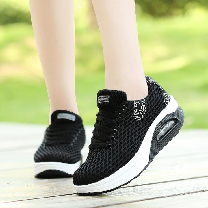 Dame nan åndbart netstof komfort sneakers med luftfjedersystem og ergonomisk kile sål Skovae