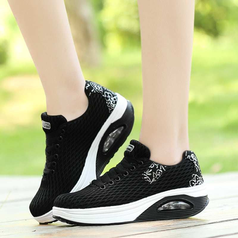 Dame nan åndbart netstof komfort sneakers med luftfjedersystem og ergonomisk kile sål Skovae
