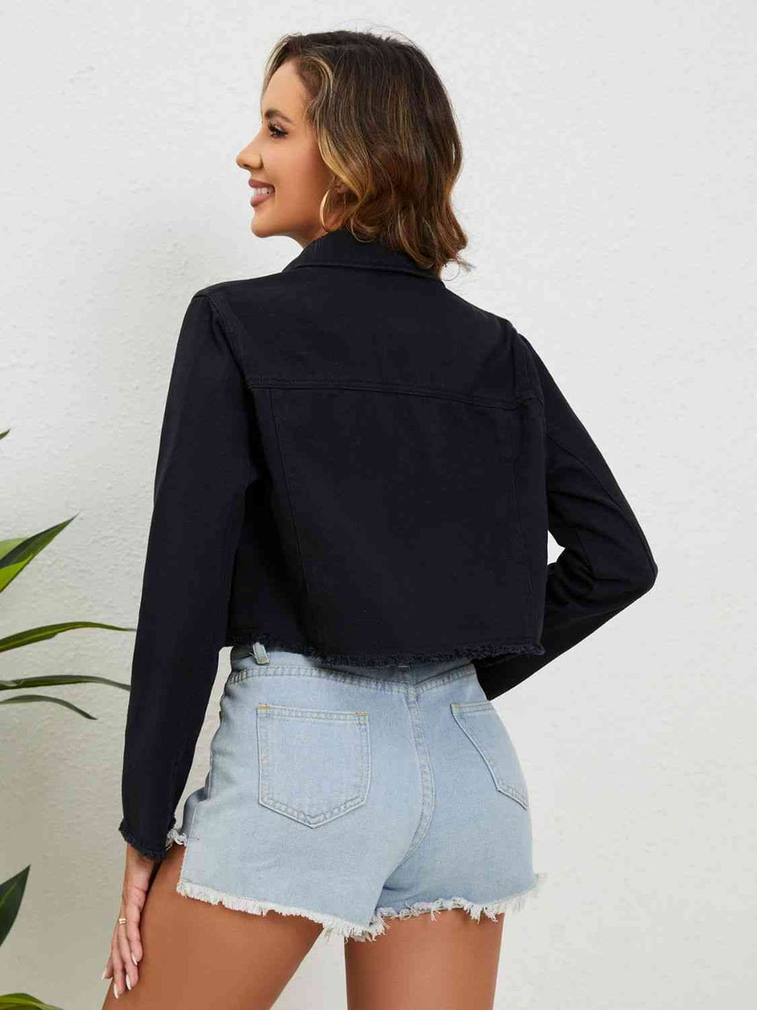 Stilla | Neck Raw Hem Denim Jakke