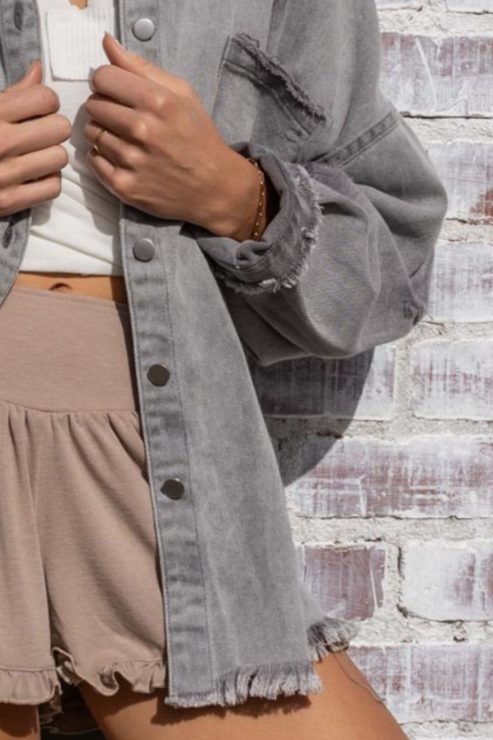 Stilla | Knap ned rå kant distressed shacket