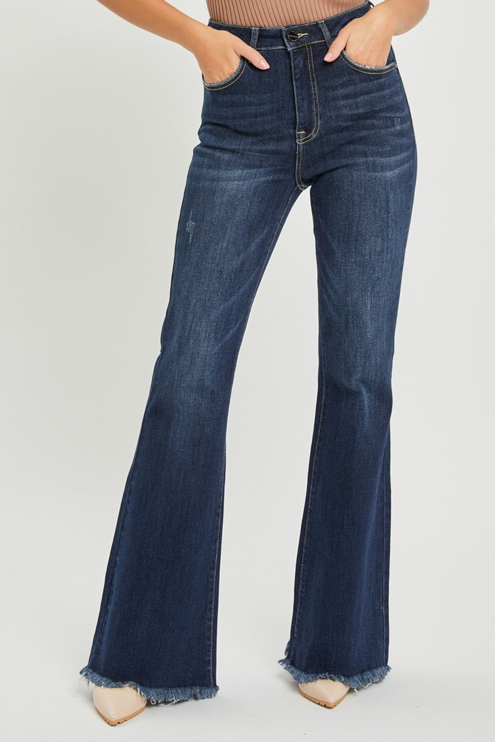 Stilla | Høj Talje Raw Hem Flare Jeans