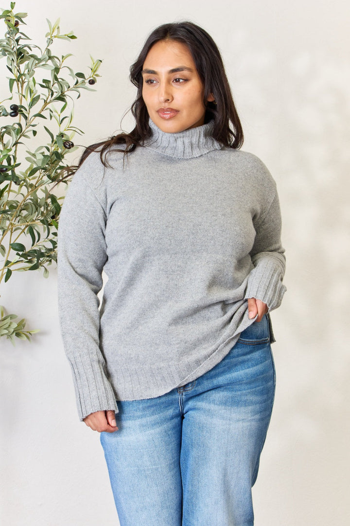 Stilla | Full Size Turtleneck Langærmet Slids Sweater
