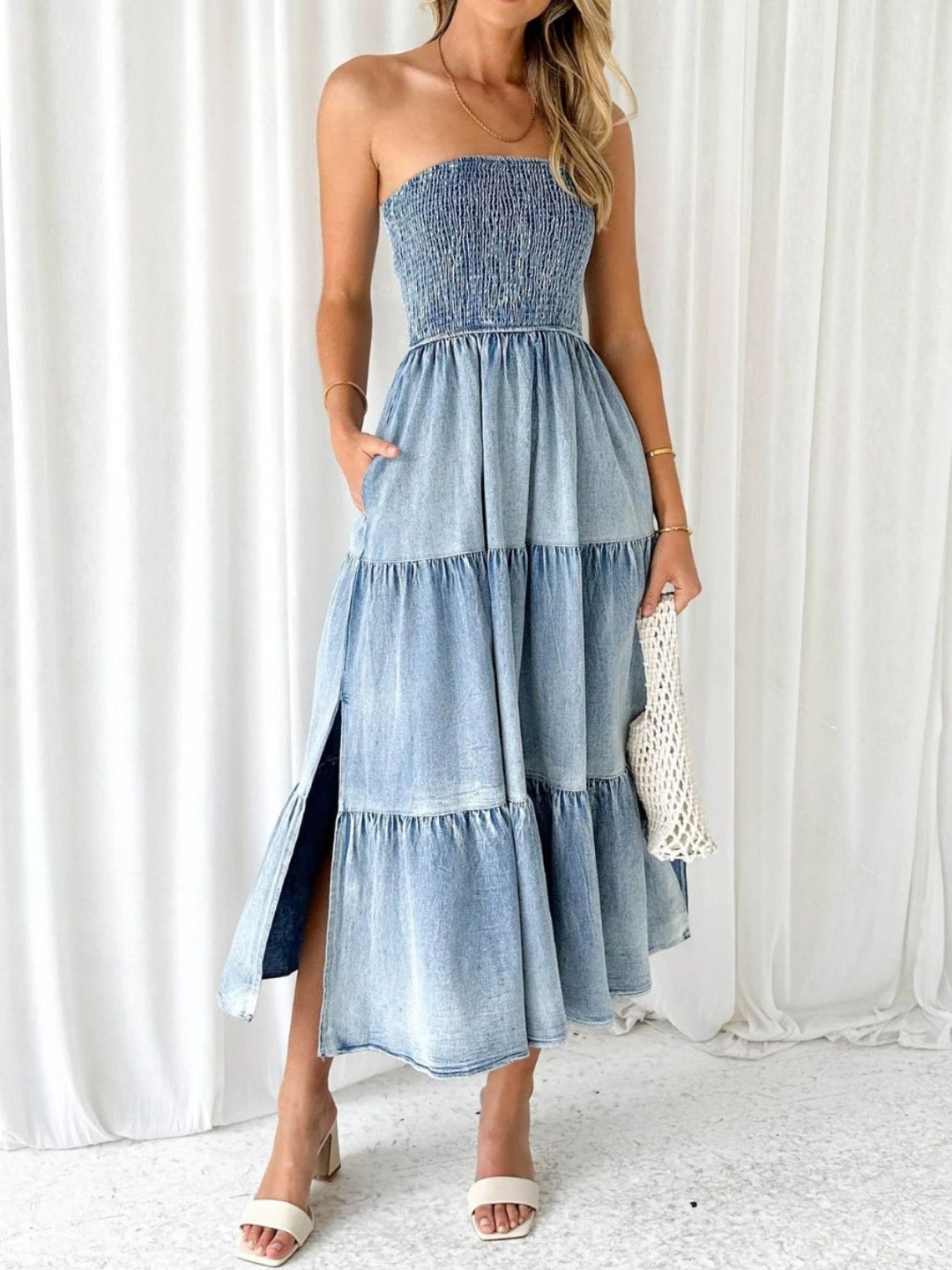 Stilla | Smocked Tube Tiered Denim Kjole