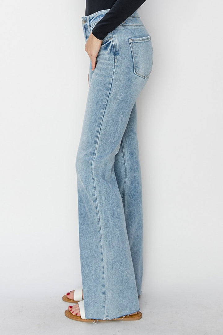 Stilla | Fuldt størrelse høj talje rå kant bootcut jeans