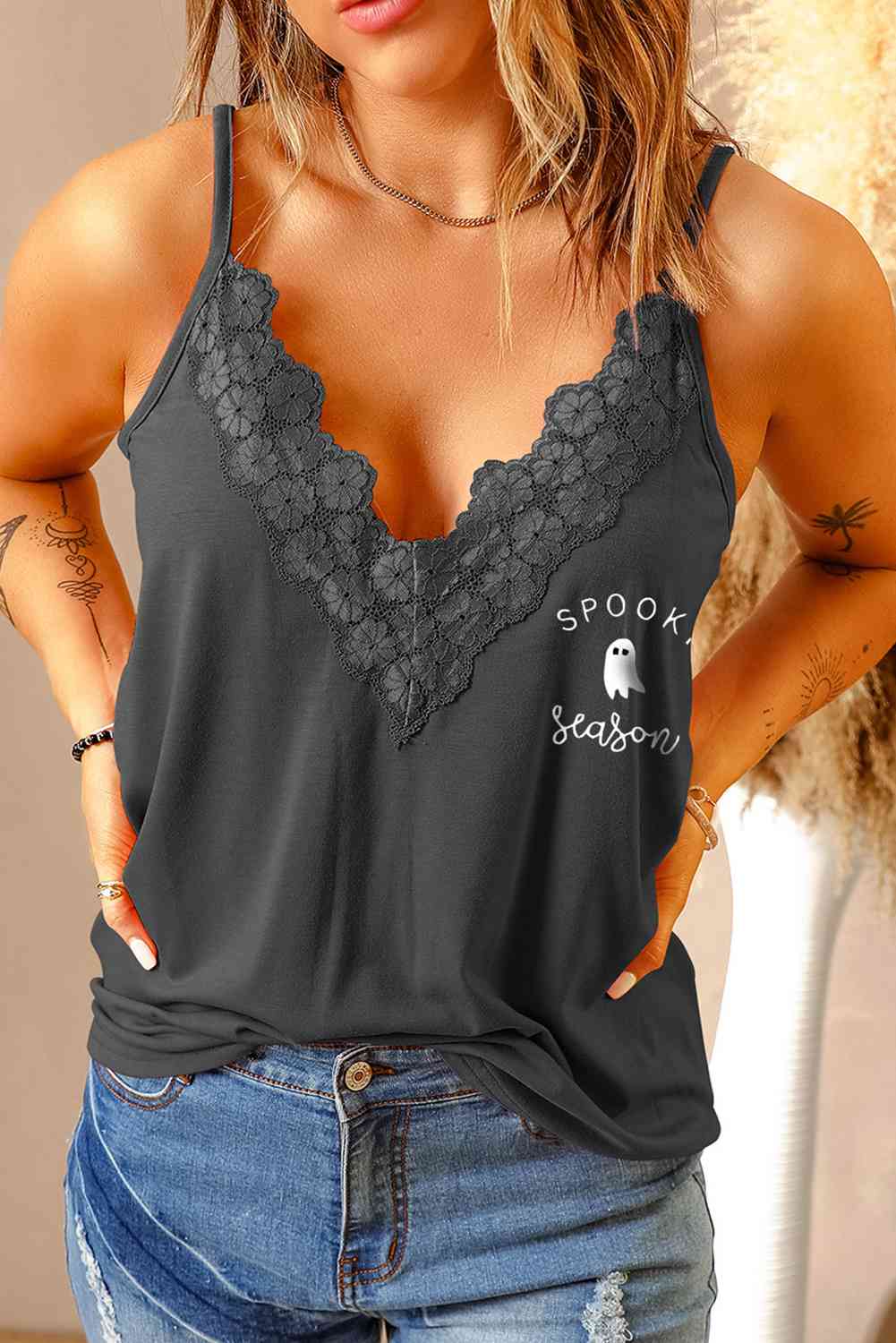 Stilla | Trim Spooky Season Graphic Cami