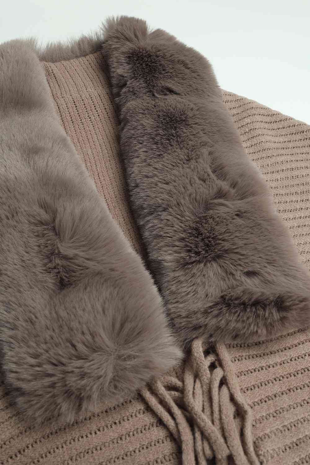 Stilla | Detaljeret Langærmet Ribbet Poncho
