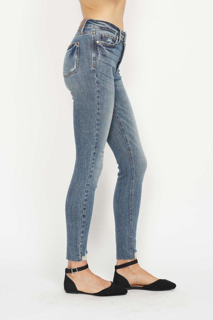 Stilla | Blå Full Size Tummy Control Vintage Wash Hem Destroy Skinny Jeans