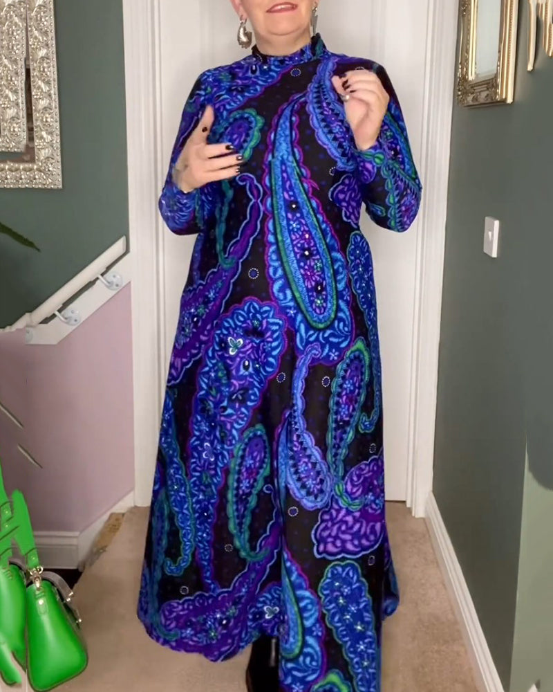 Stilla | Kjole med Paisley print