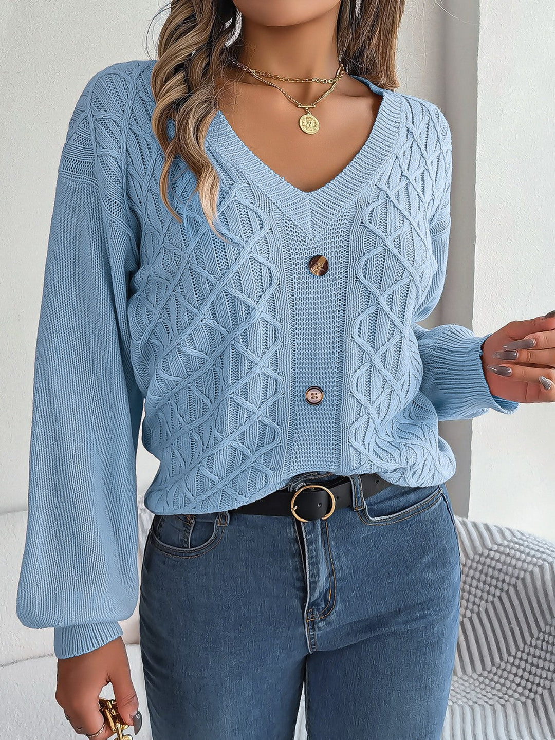 Stilla | Strikket V-hals lanterneærme sweater