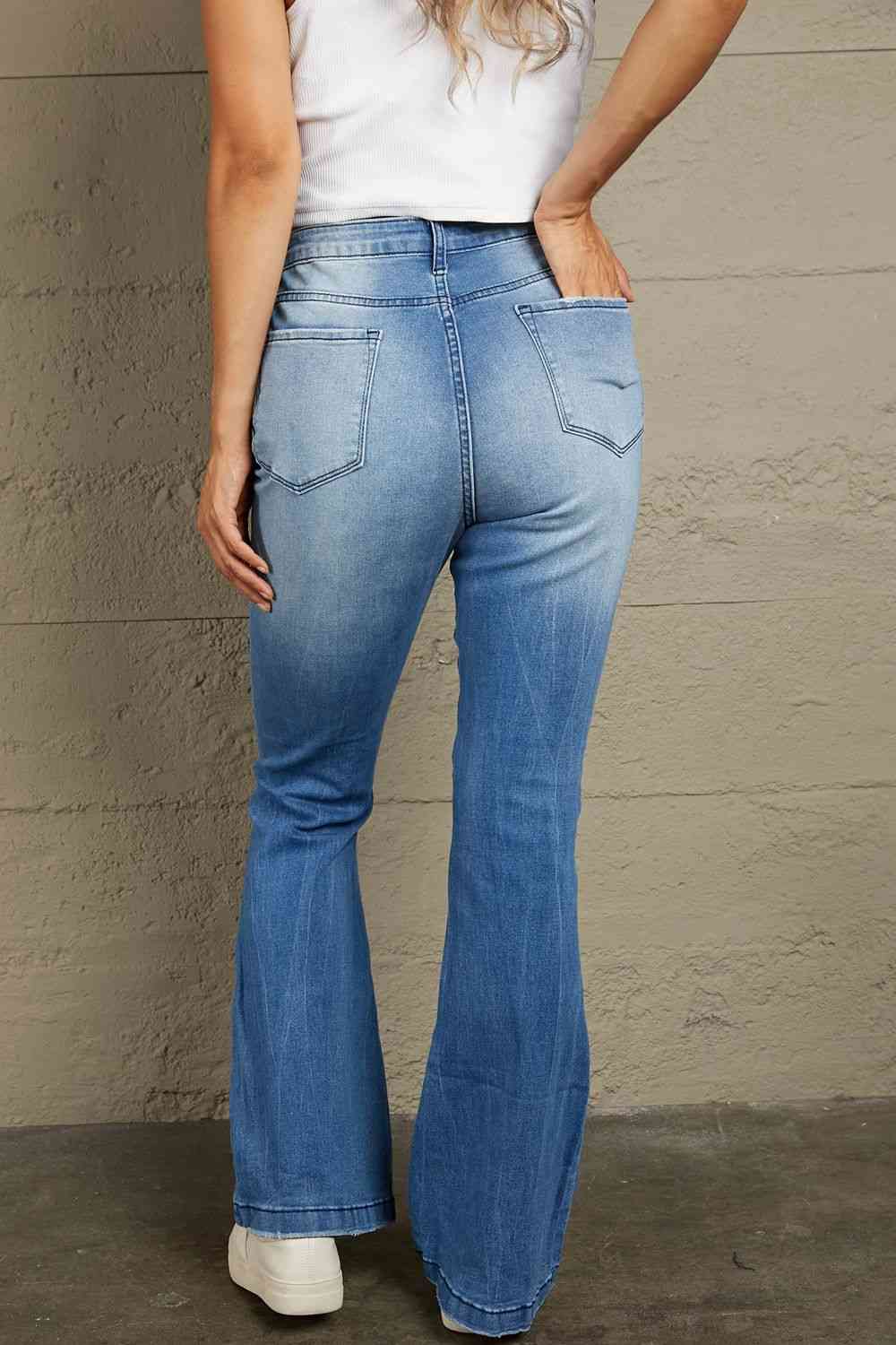 Stilla | Distressed Flare Leg Jeans Med Lommer
