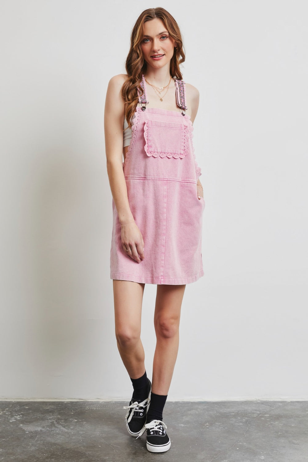 Stilla | Blondekant Vasket Overall Kjole