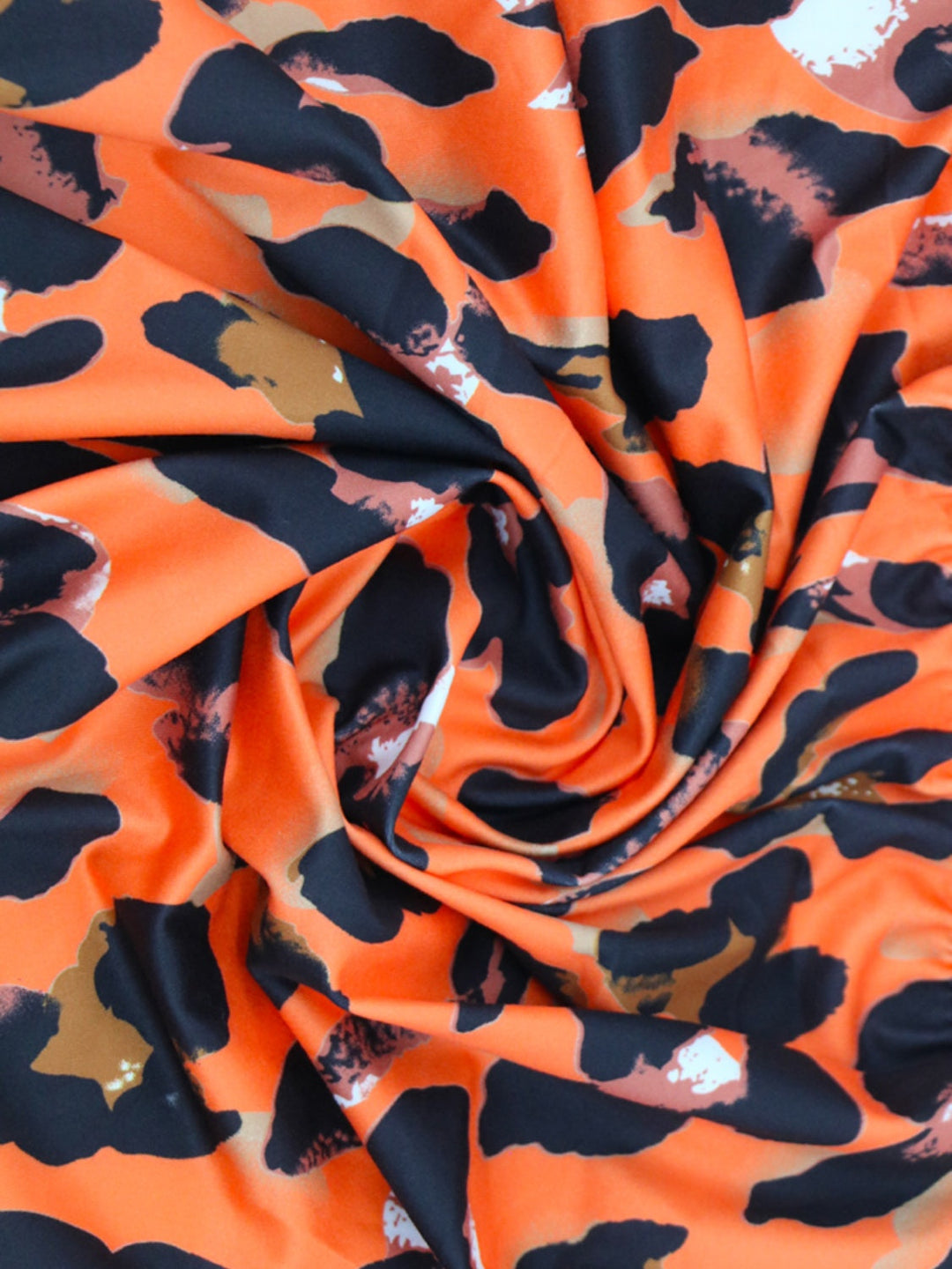 Stilla | Printet Surplice Tiered Tank Kjole
