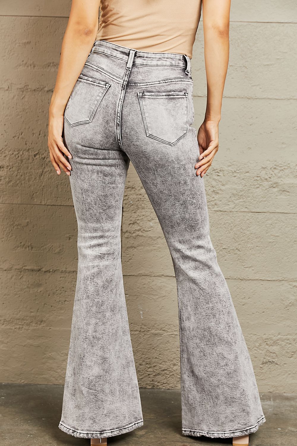 Stilla | Højtaljede Acid Wash Flared Jeans