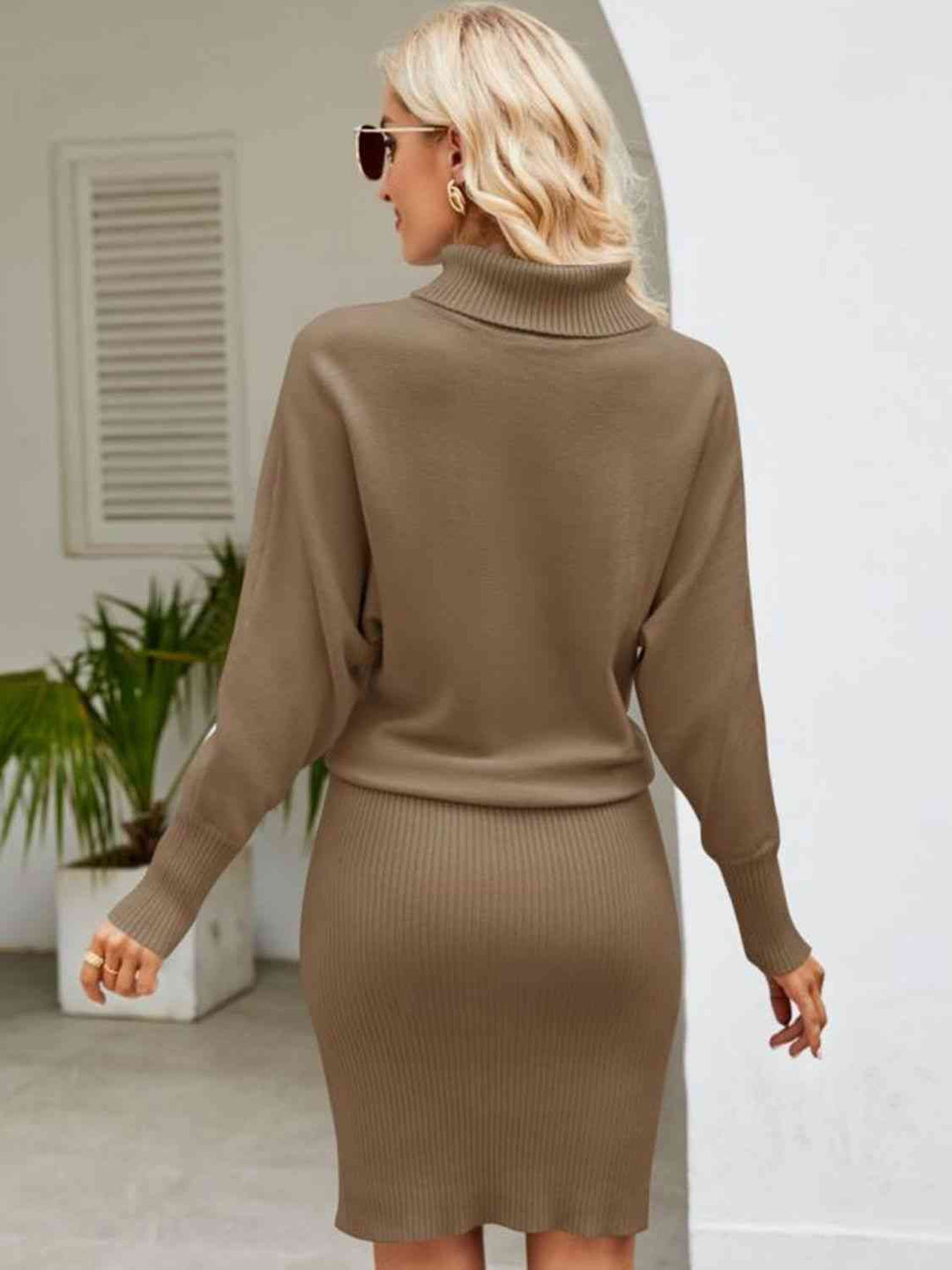 Stilla | Neck Langærmet Ribbet Sweaterkjole