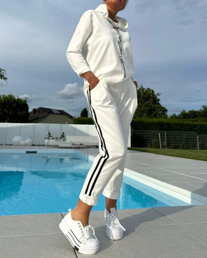 Stilla | To-delt sæt med dame hætte sweatshirt og bukser