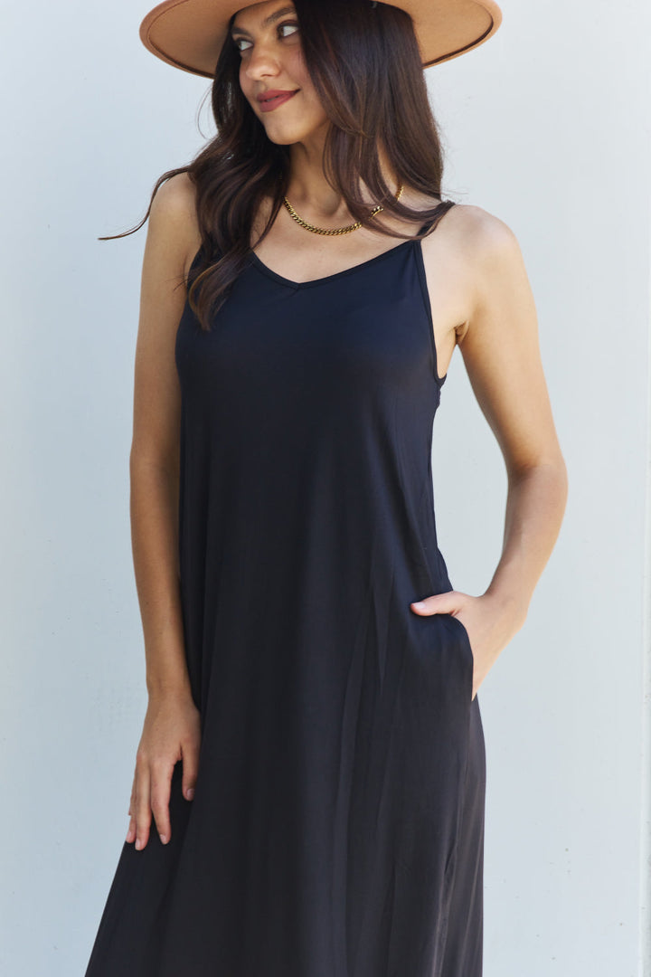 Stilla | Good Energy Full Size Cami Side Slit Maxi Dress I Sort