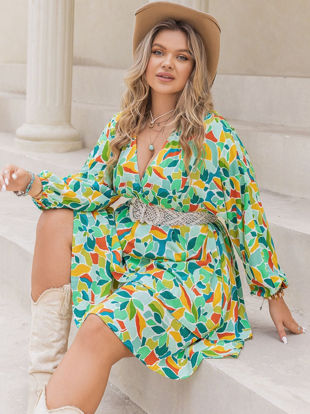 Stilla | Plus Size Printed Surplice Langærmet Mini Kjole